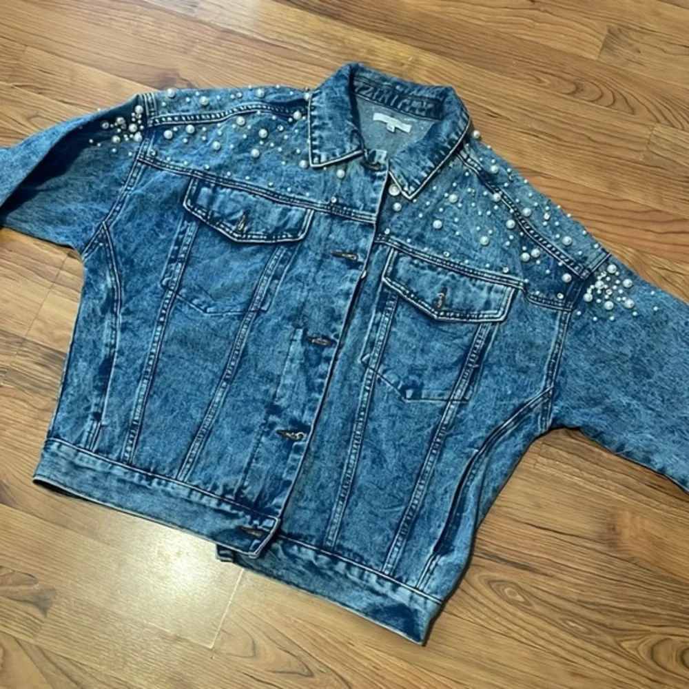 Veveret Pearl Rhinestones Denim Button Down Oversized Jacket Size large - Picture 3 of 10